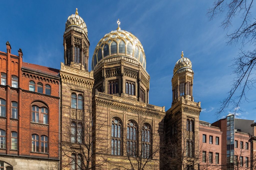 Extremists Firebomb Berlin Synagogue in Suspected Terror Plot