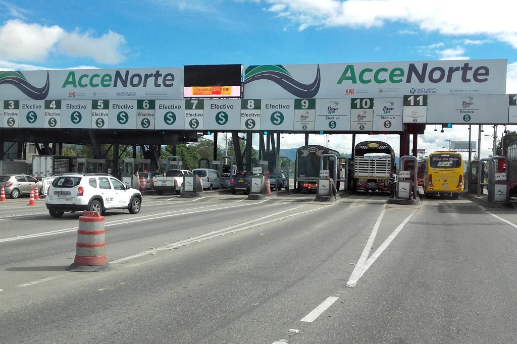 Truck Plows Into Colombian Tollbooth, Killing Five and Injuring Many