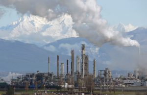 Hydrogen as a Climate Solution: Navigating the Environmental Impact and Future Scenarios Oil Refinery