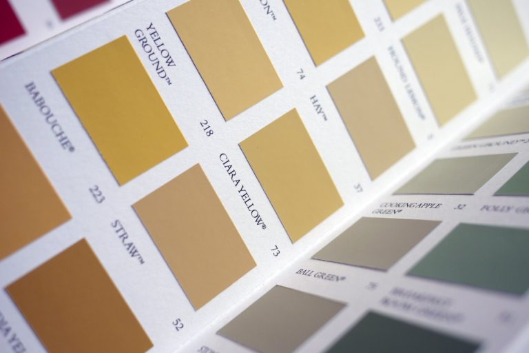 Five Muted Green Paint Colors Gain Popularity in Asian Interior Design