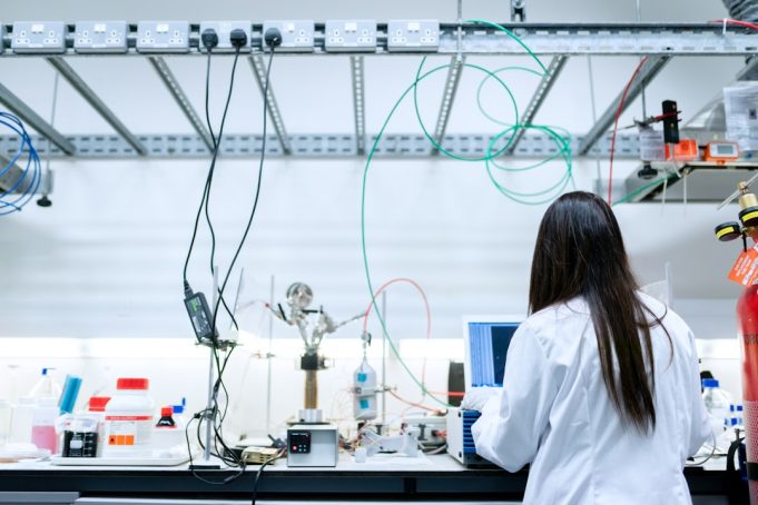 Montreal researchers discover SLAMF6 molecule directly shuts down immune cell defenses