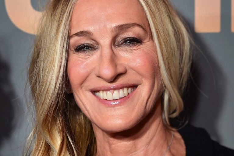 Sarah Jessica Parker Endorses Calming Pillow Spray Shoppers Love