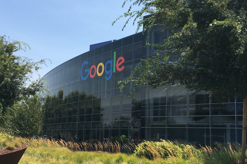 Google Unveils Gemini-Powered Laptop with Advanced AI Capabilities Inside