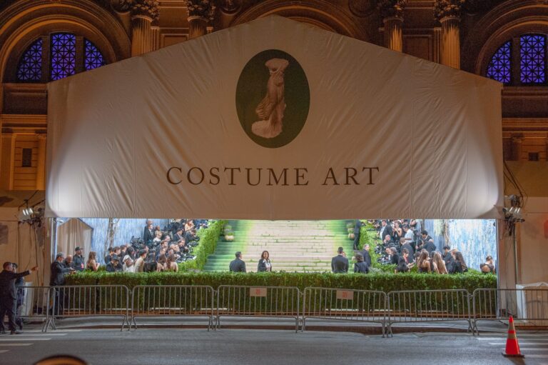 Met Gala 2025 Renamed Superfine Tailoring Black Style