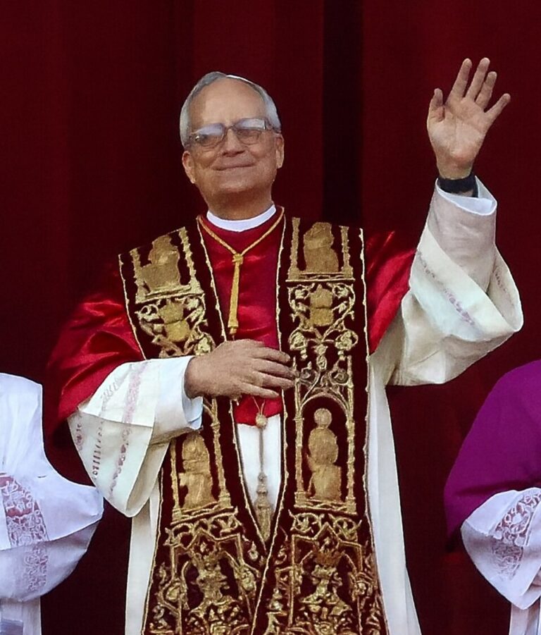 Pope Leo gives Spain’s PM another global spotlight turn
