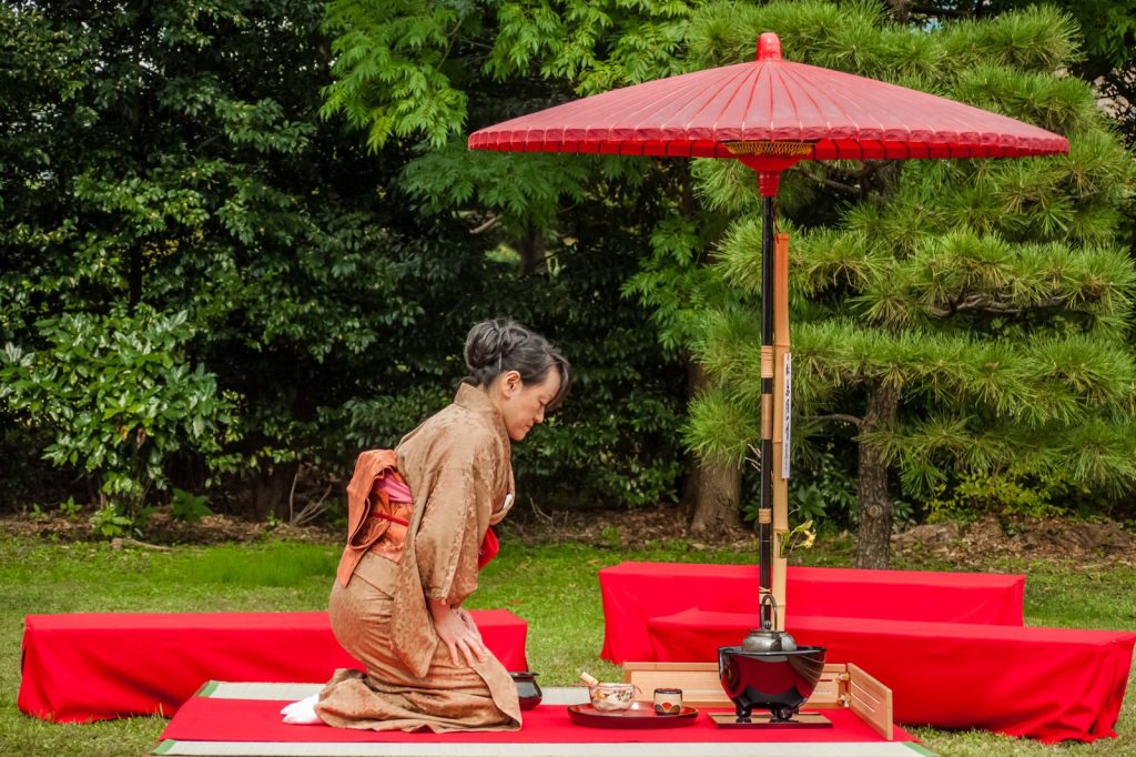 From Ancient Rituals to Modern Mindfulness: The Global History and Cultural Significance of Tea Ceremonies