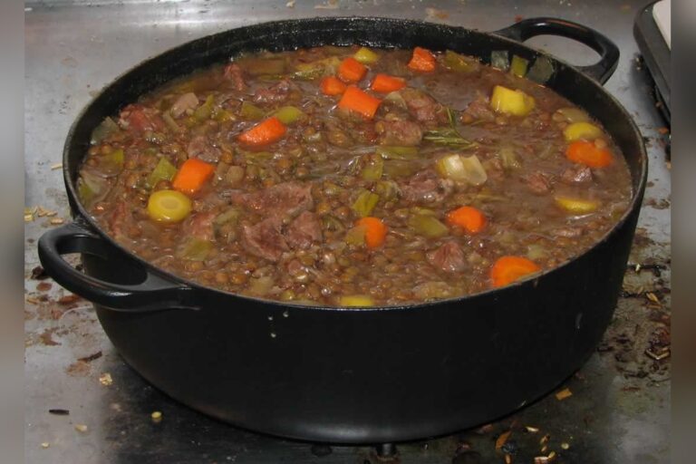 Global Stews Reflect Cultural Resilience Through Seasonal Comfort Foods