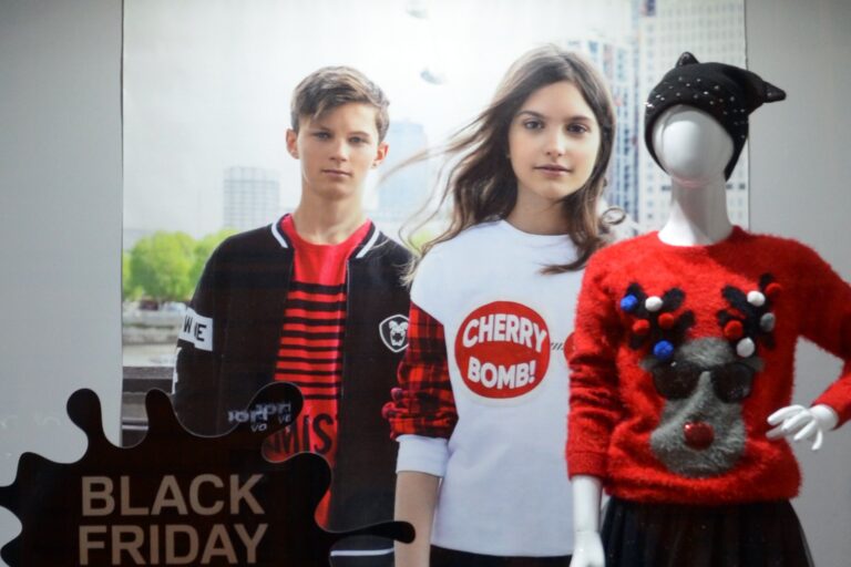 Black Friday 2026 Starts in October as Retailers Extend Holiday Discounts