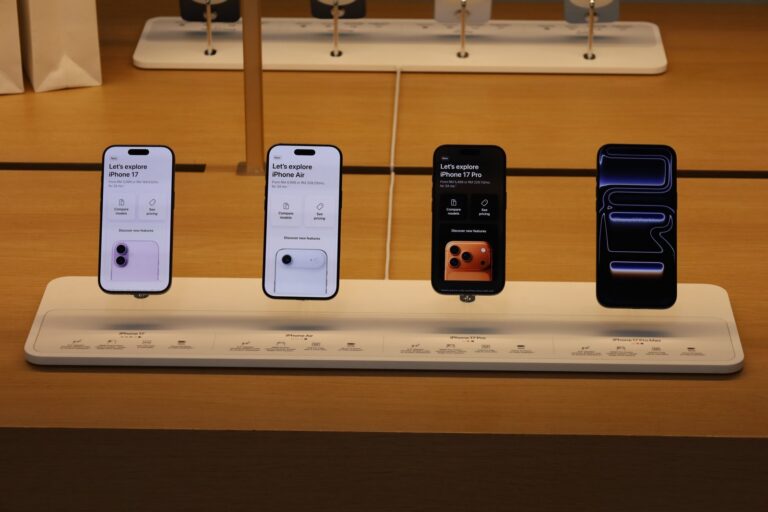 T-Mobile’s Free iPhone 17 Deal Signals Permanent Shift in Carrier Subsidy Strategy